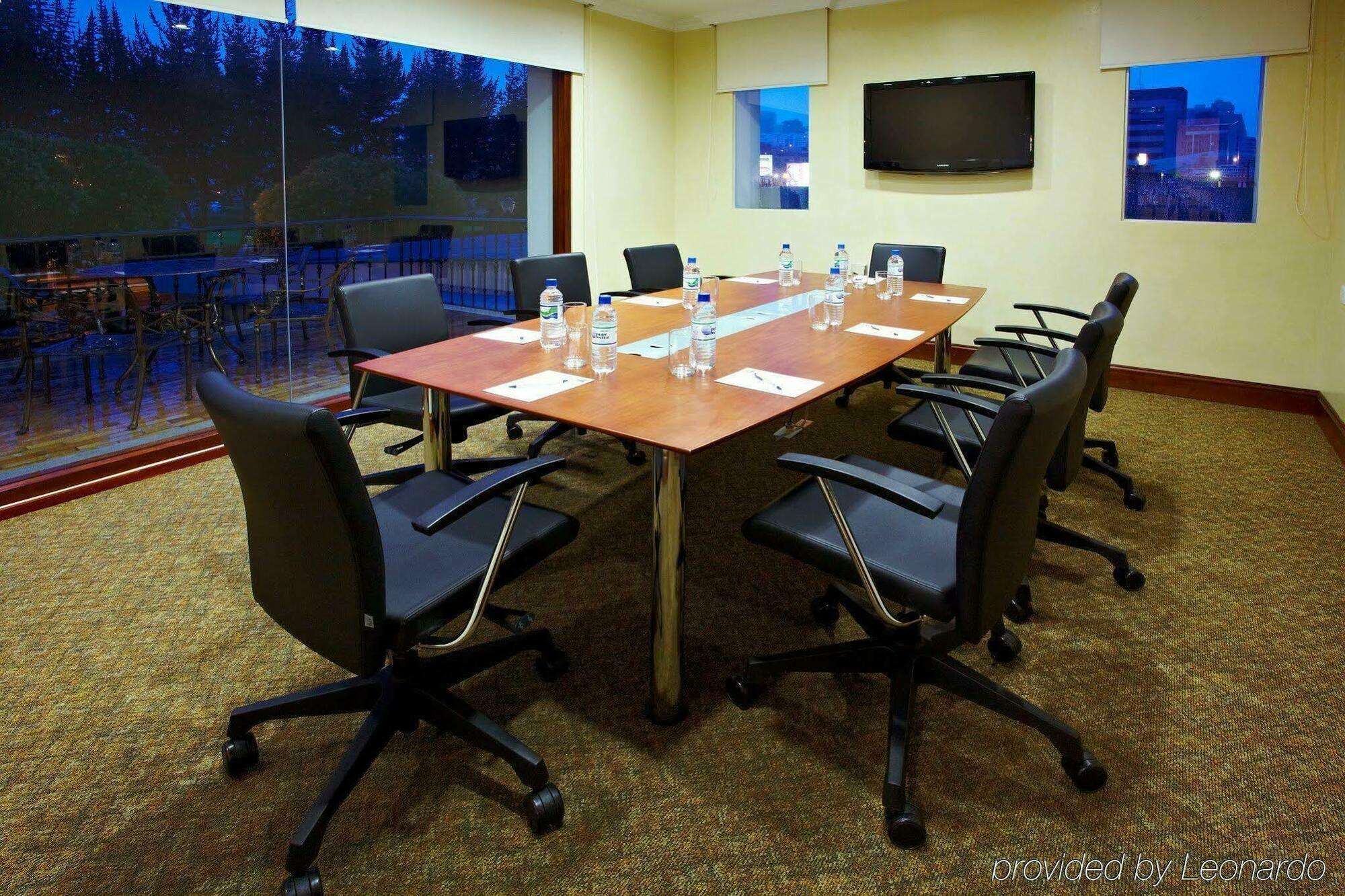 Holiday Inn Express Quito By Ihg Buitenkant foto