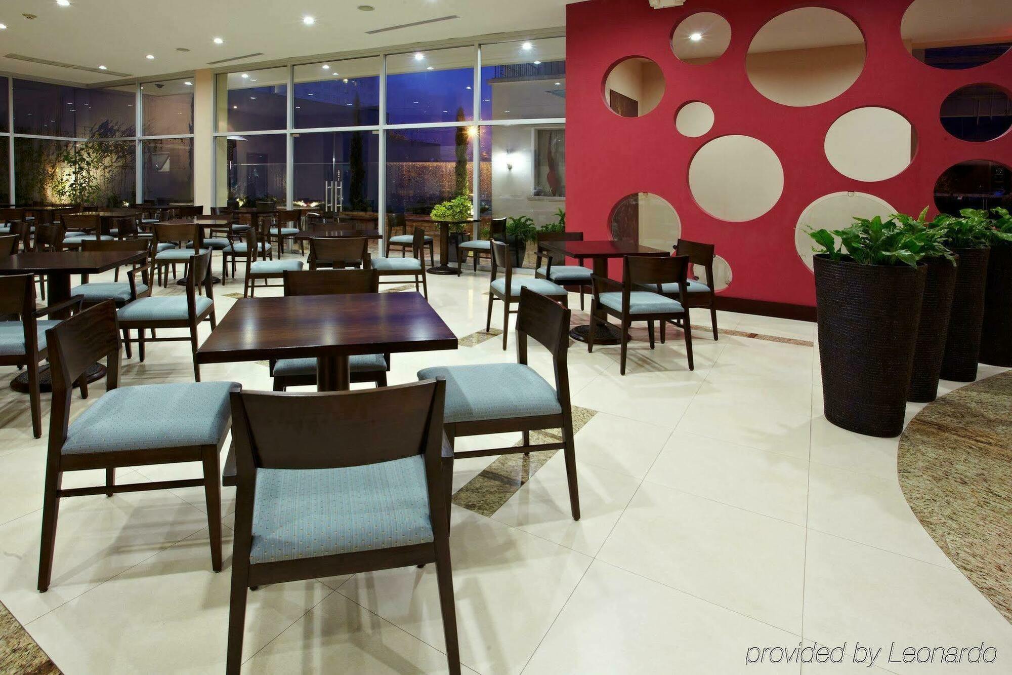Holiday Inn Express Quito By Ihg Buitenkant foto