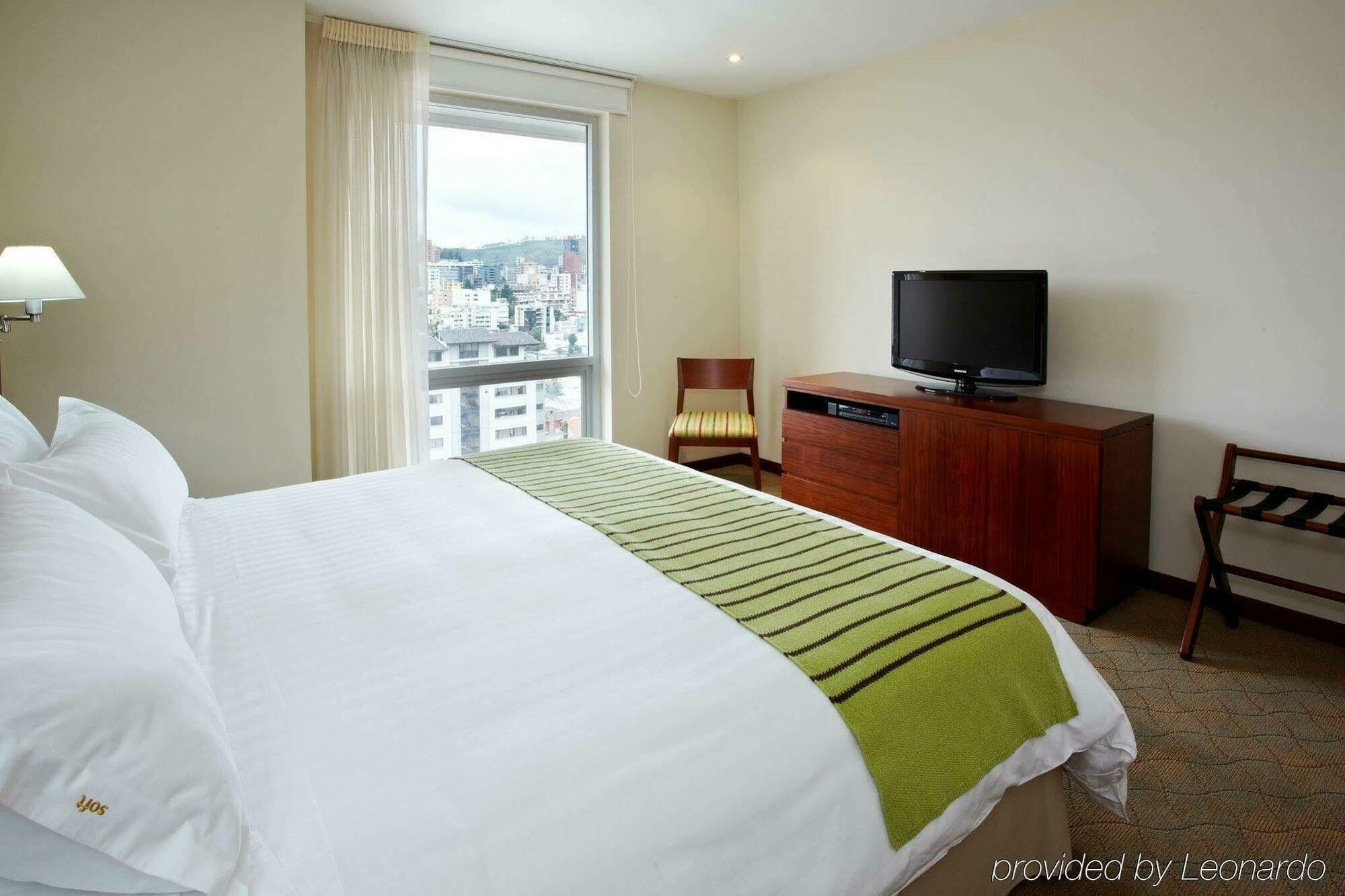 Holiday Inn Express Quito By Ihg Buitenkant foto